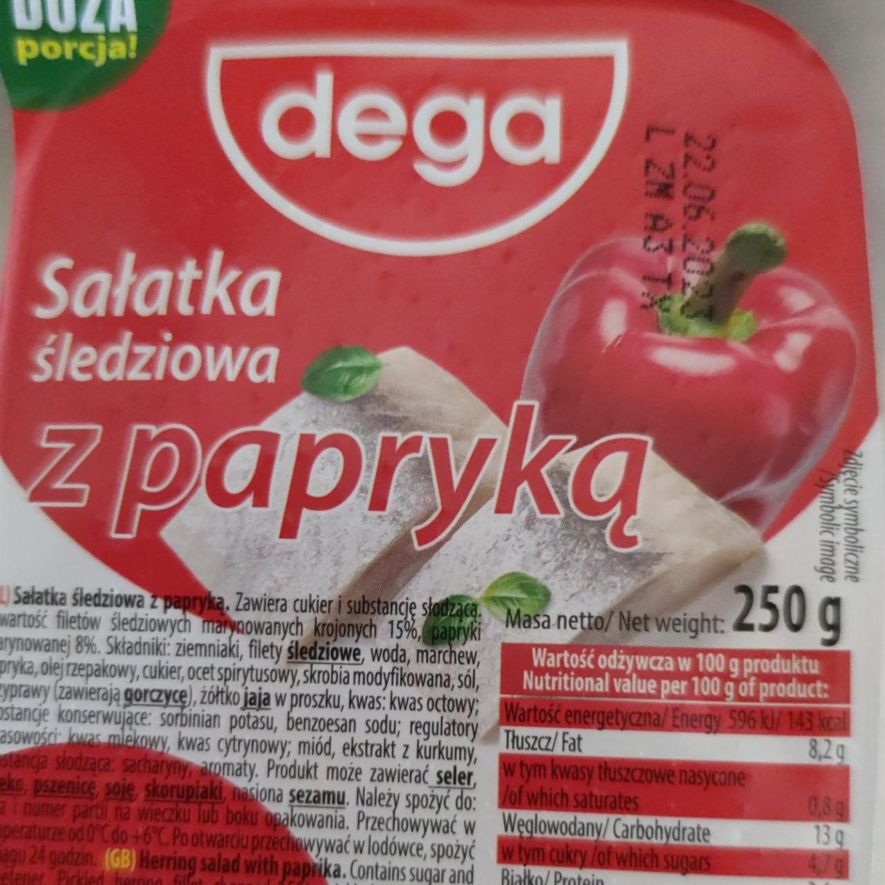 Zdjęcia - Sałatka śledziowa z papryką Dega