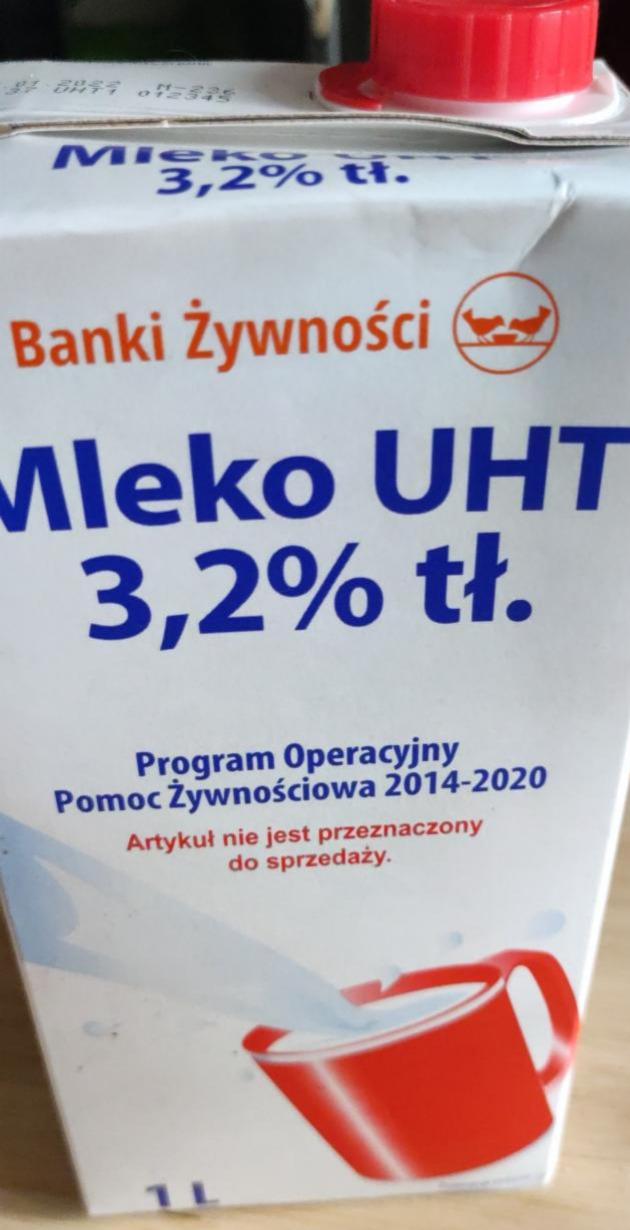 Zdjęcia - mleko uht 3.2 % bank żywności