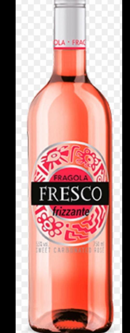 Zdjęcia - Fresco Frizzante Wino owocowe słodkie półmusujące gazowane polskie truskawka 750 ml