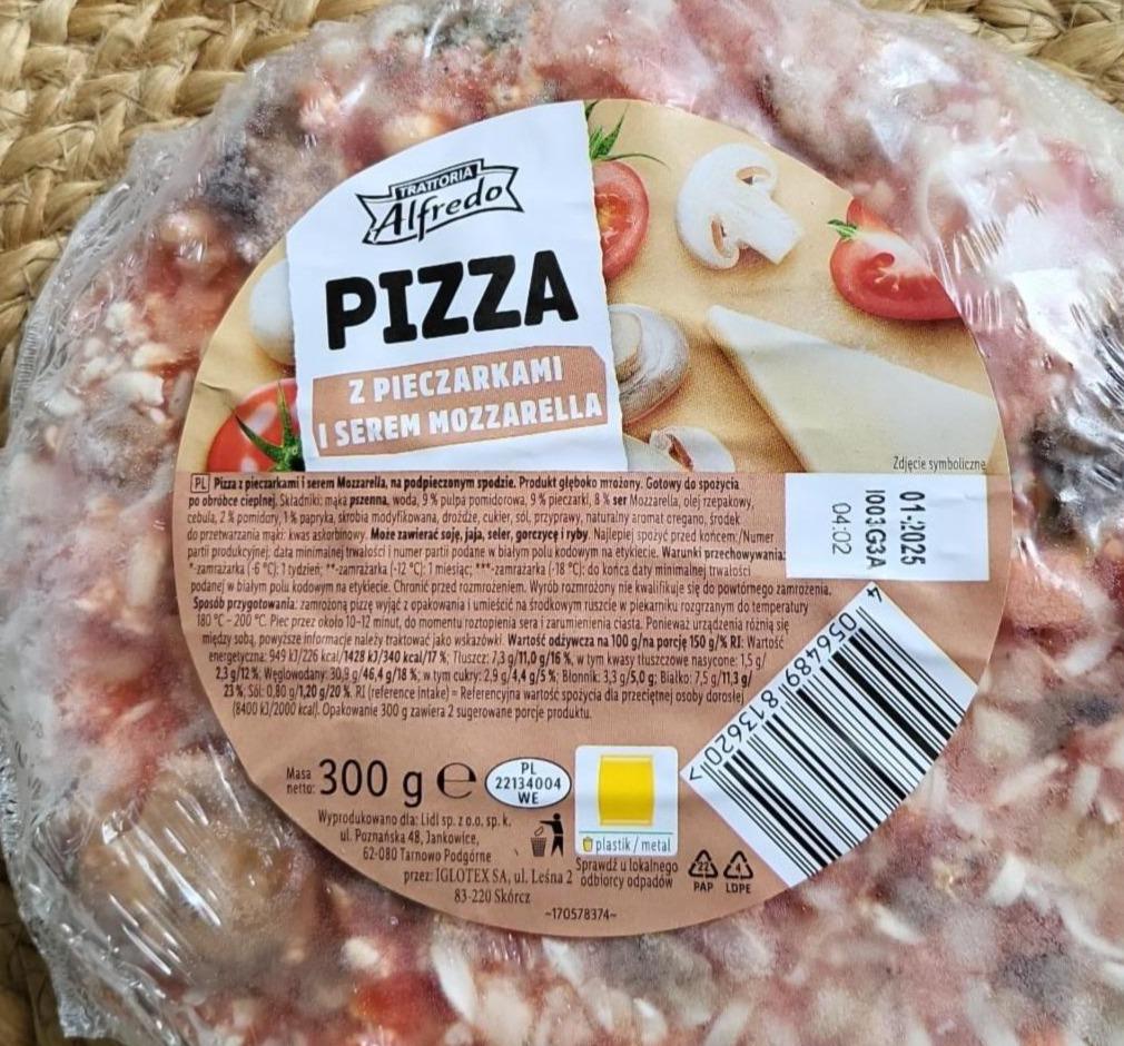 Zdjęcia - Pizza z pieczarkami i serem mozzarella Alfredo