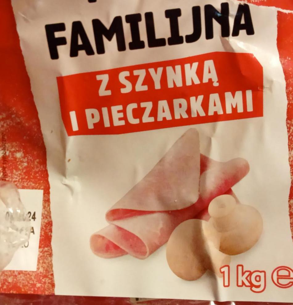 Zdjęcia - Pizza familijna z szynką i pieczarkami Alfredo