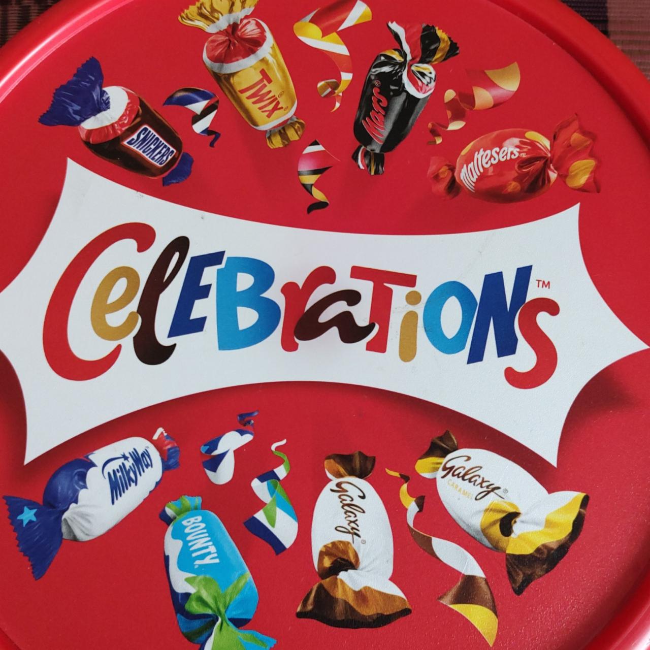 Zdjęcia - Celebrations Wybór czekoladowych cukierków i ciasteczek oblanych mleczną czekoladą 186 g