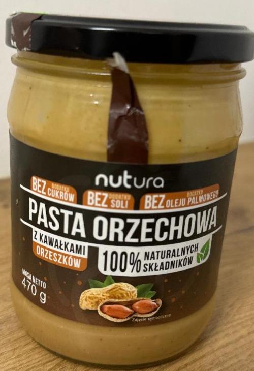 Zdjęcia - Pasta orzechowa z kawałkami orzeszków Nutura