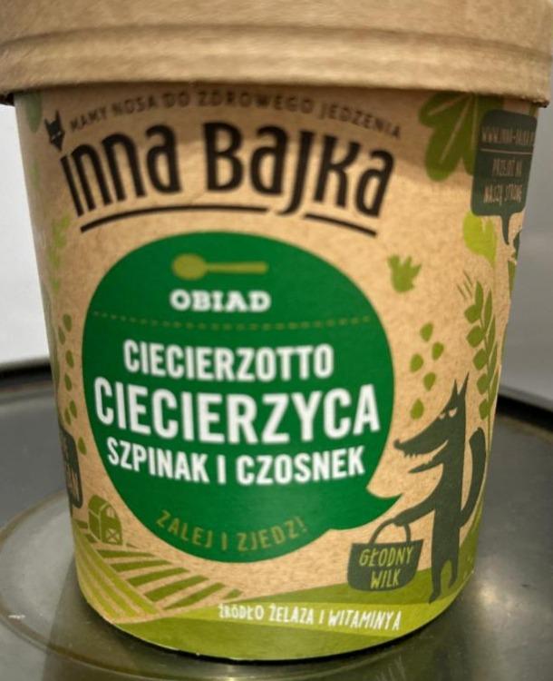 Zdjęcia - Ciecierzotto ciecierzyca, szpinak i czosnek Inna bajka