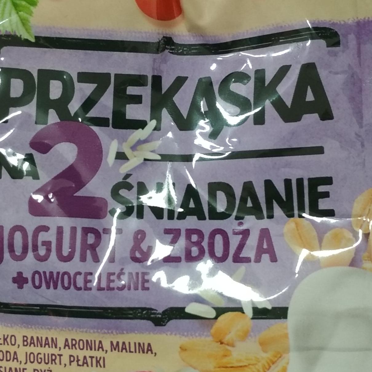 Zdjęcia - Przekąska na 2 śniadanie jogurt & zboża + owoce leśne