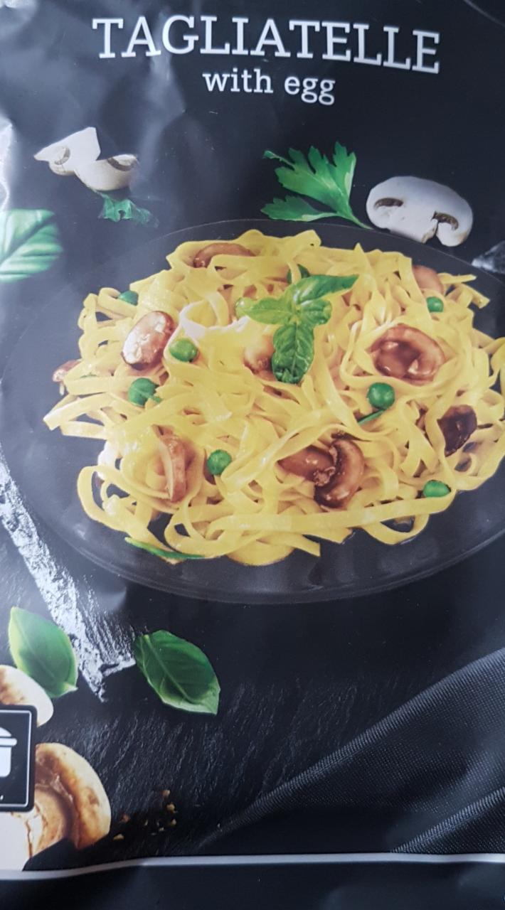 Zdjęcia - Tagliatelle with egg Deluxe