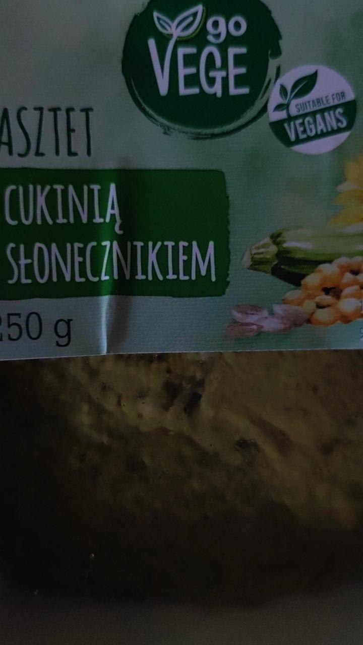 Zdjęcia - govege pasztet z cukinią i słonecznikiem