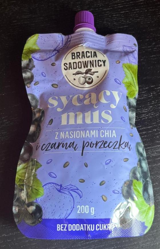 Zdjęcia - Sycący mus z nasionami chia i czarną porzeczką Bracia Sadownicy