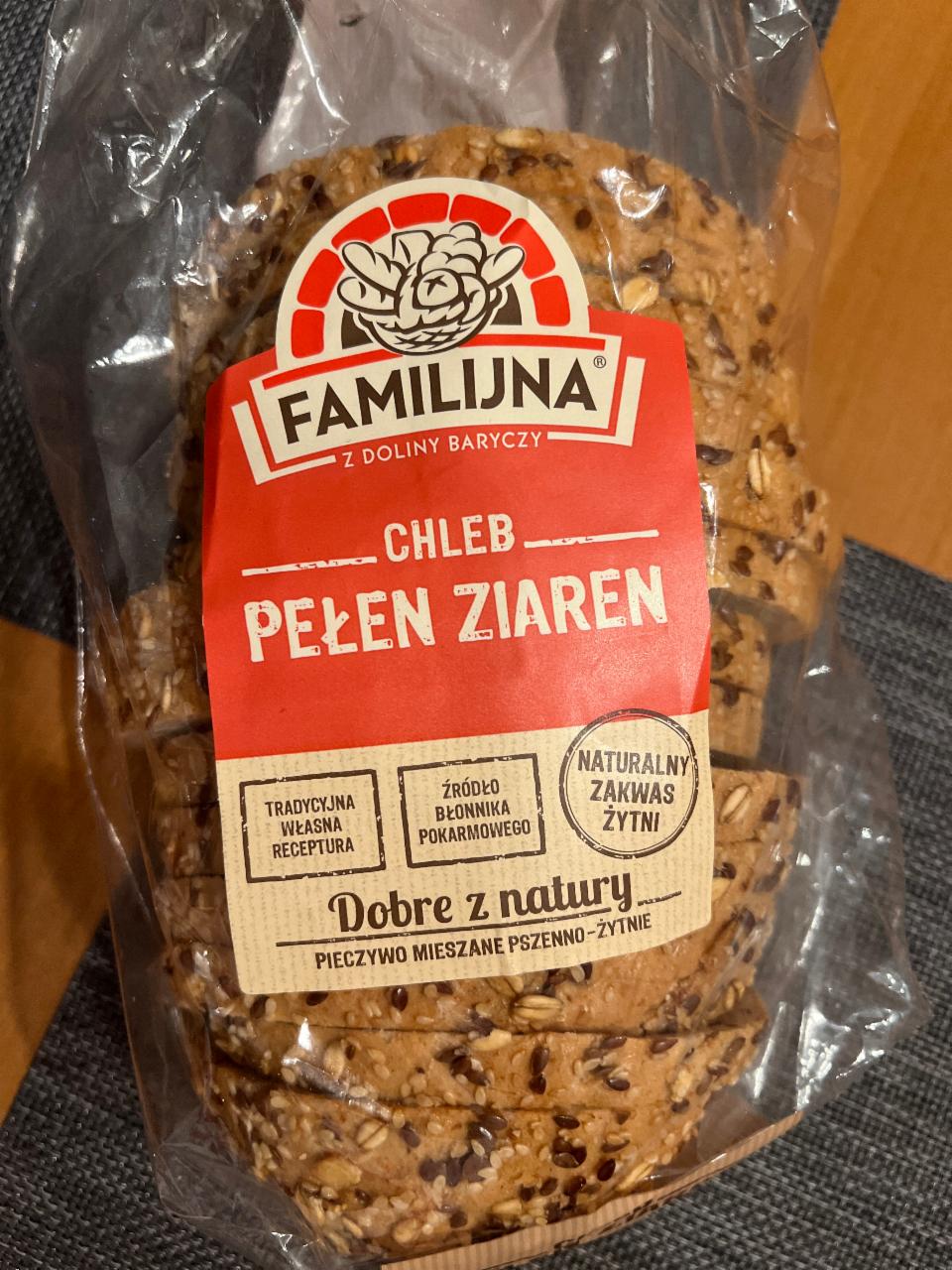 Zdjęcia - Chleb pelen ziaren Familijna