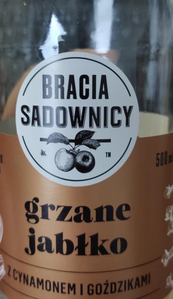 Zdjęcia - Grzane jabłko z cynamonem i goździkami Bracia Sadownicy