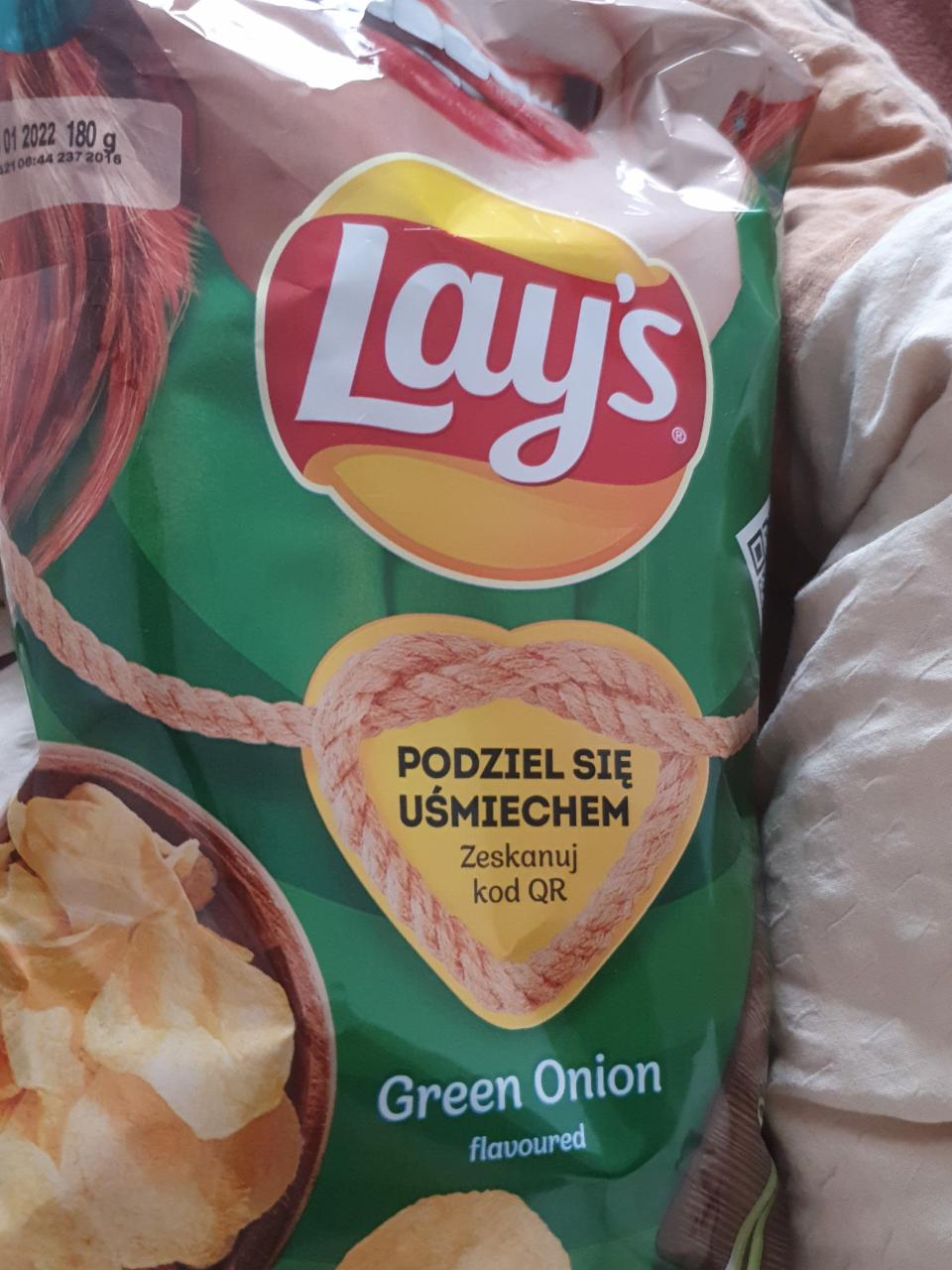 Zdjęcia - Lay's Chipsy ziemniaczane o smaku kurczaka 140 g