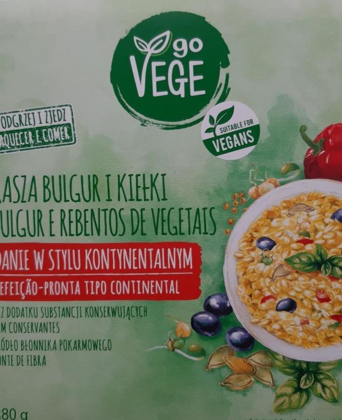 Zdjęcia - Kasza bulgur i kiełki. Danie w stylu kontynentalnym go Vege