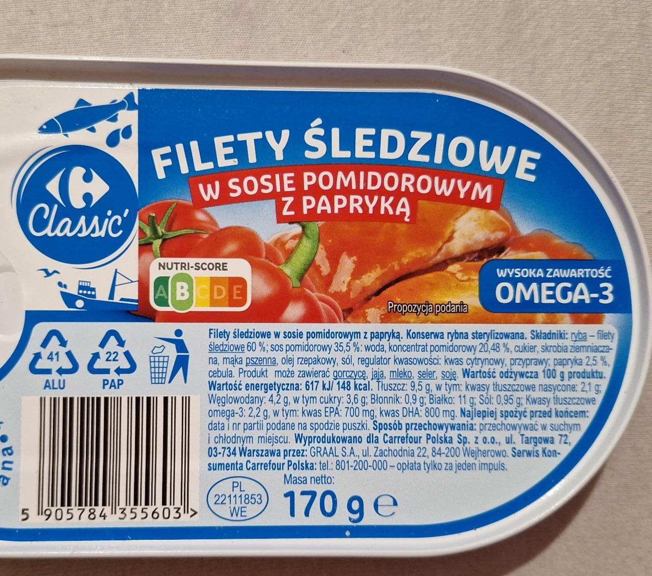 Zdjęcia - Filety śledziowe w sosie pomidorowym z papryką Carrefour Classic