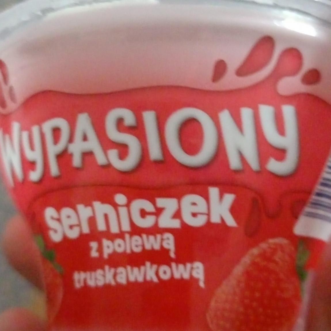 Zdjęcia - Wypasiony Serniczek z polewą truskawkową Mlekovita