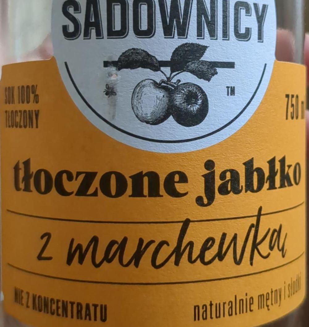 Zdjęcia - sok tłoczone jabłko z marchewką bracia Sadownicy