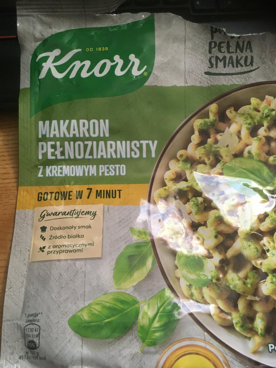 Zdjęcia - Makaron pełnoziarnisty z kremowym pesto Knorr