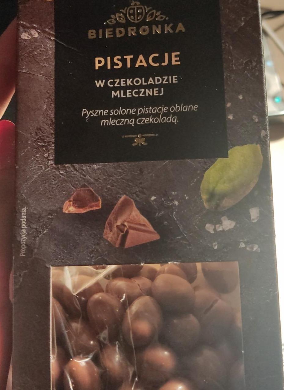 Zdjęcia - Pistacje w czekoladzie mlecznej Biedronka