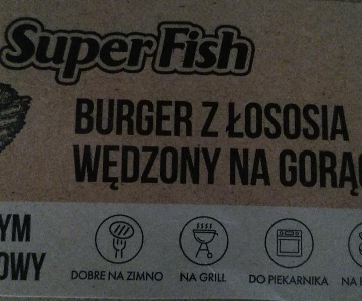 Zdjęcia - Burger z łososia wędzony na gorąco Superfish