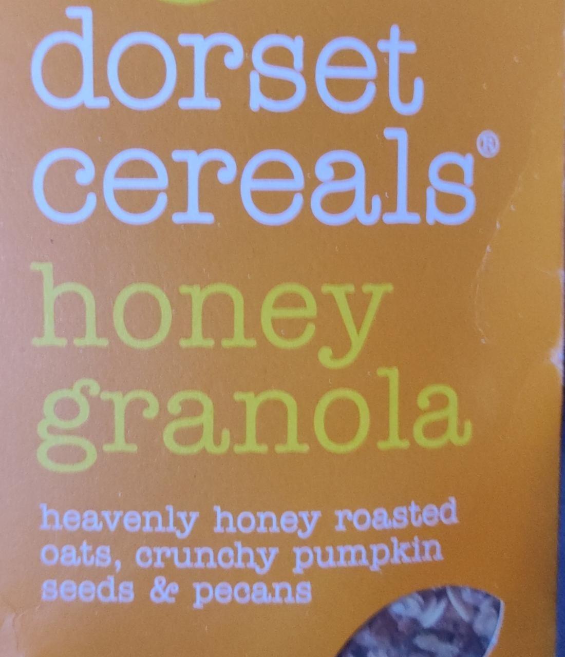 Zdjęcia - Granola miodowa z płatkami owsianymi, orzechami i nasionami dyni dorset cereals