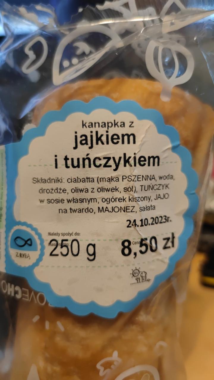 Zdjęcia - Kanapka z jajkiem i tuńczykiem Ślimak