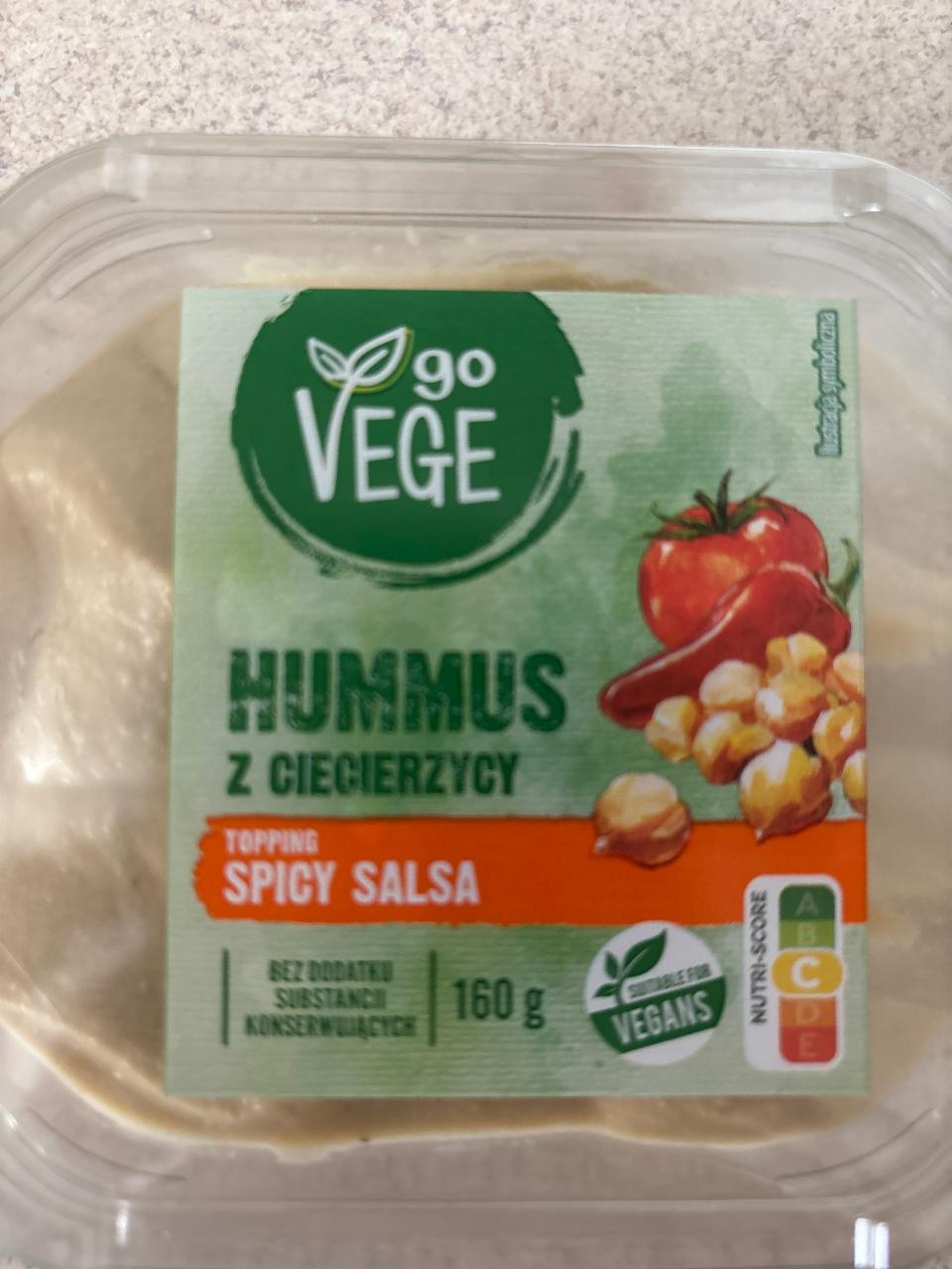 Zdjęcia - Hummus z toppingiem spicy salsa go Vege