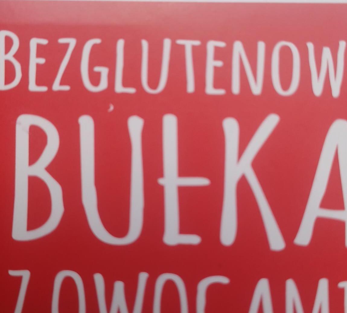 Zdjęcia - Bezglutenowa bułka z owocami bezglutenowa Zdrowa Micha