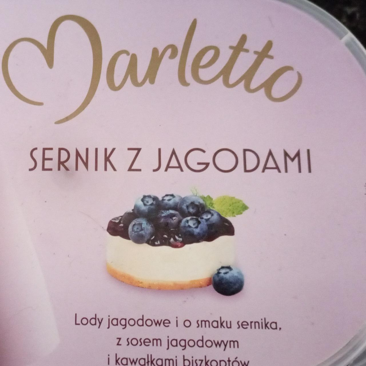 Zdjęcia - Lody o smaku sernika z jagodami marletto