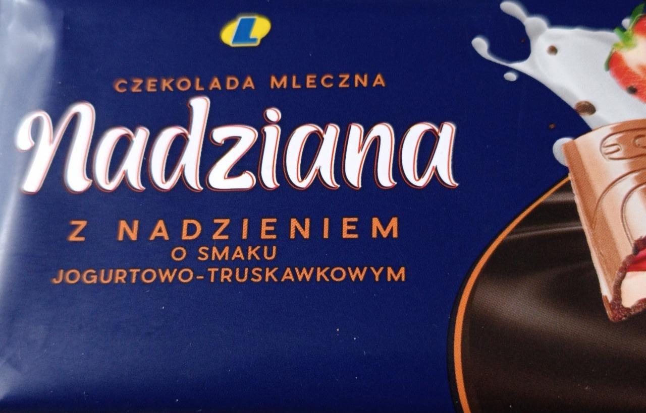 Zdjęcia - Czekolada mleczna nadziana z nadzieniem o smaku jogurtowo truskawkowym Lewiatan