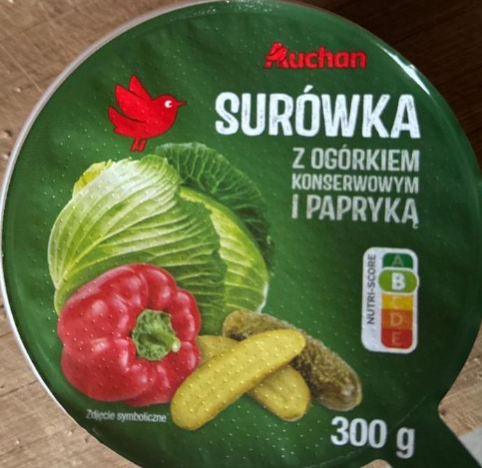 Zdjęcia - Surówka z białej kapusty z ogórkiem konserwowym i papryką Auchan