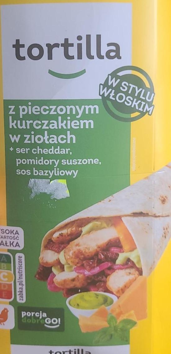 Zdjęcia - tortilla z pieczonym kurczakiem w ziołach Żabka