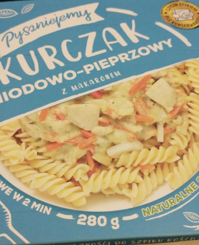 Zdjęcia - kurczak miodowo pieprzowy z makaronem Pyszniejemy