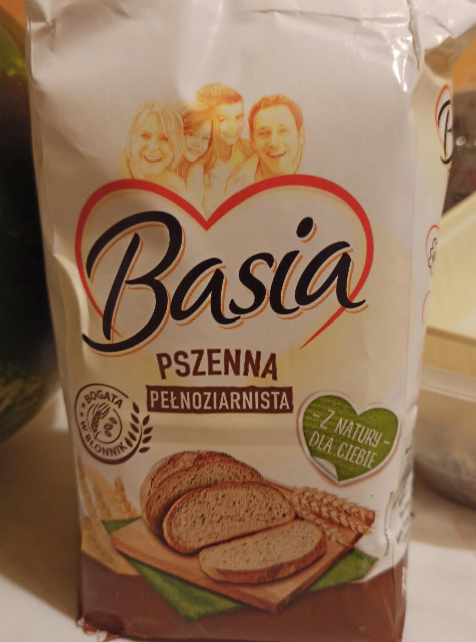 Zdjęcia - Basia Mąka z pełnego przemiału pszenna typ 1850 900 g