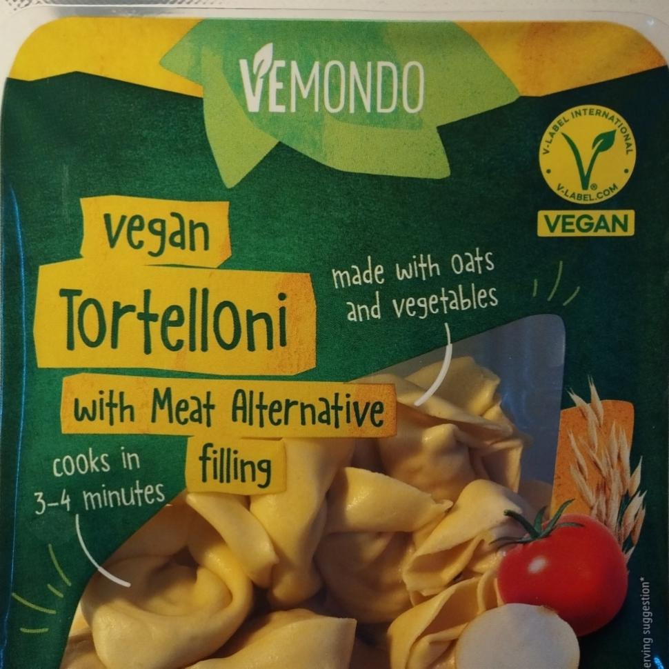 Zdjęcia - Vegan tortelloni with meat alternative filling Vemondo