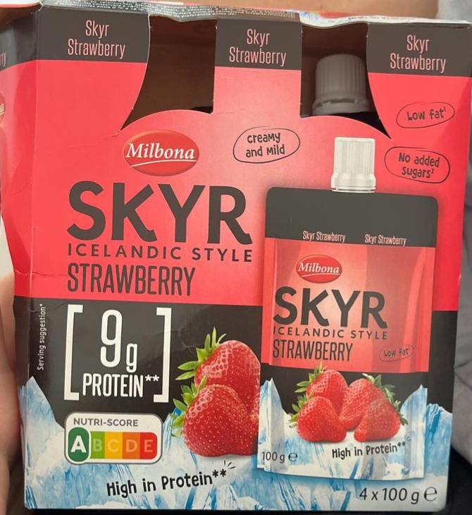 Zdjęcia - Skyr strawberry Milbona