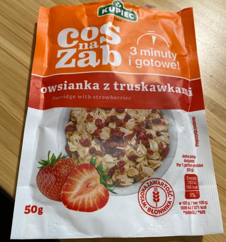 Zdjęcia - Coś na ząb owsianka z truskawkami Kupiec