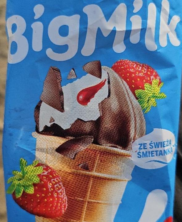 Zdjęcia - BigMilk Wafelek lody śmietankowe z sosem truskawkowym i polewą o smaku czekoladowym Algida
