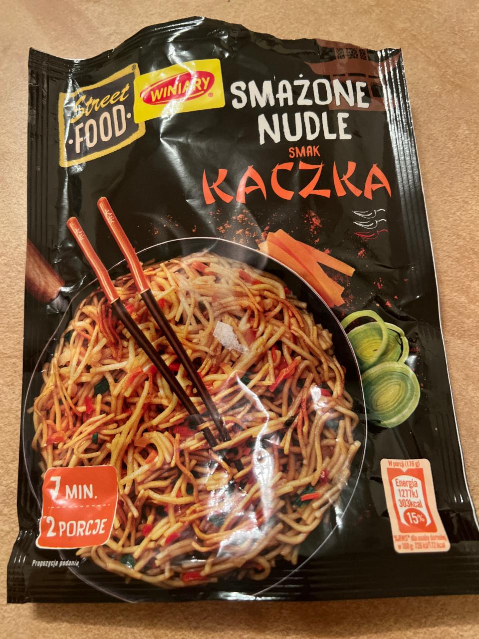 Zdjęcia - Smażone nudle smak kaczka Street Food Winiary