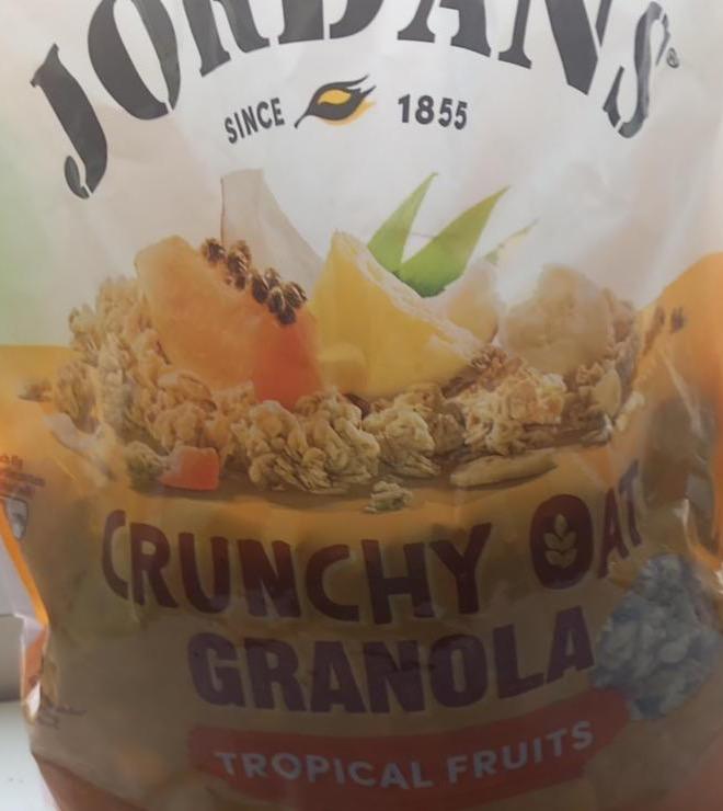 Zdjęcia - Crunchy oat granola tropical fruits Jordans