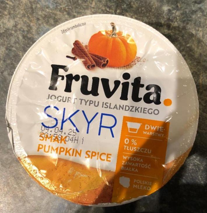 Zdjęcia - Jogurt typu islandzkiego skyr smak pumpkin spice Fruvita