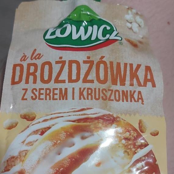 Zdjęcia - A'la drożdżówka z serem i kruszonką Łowicz