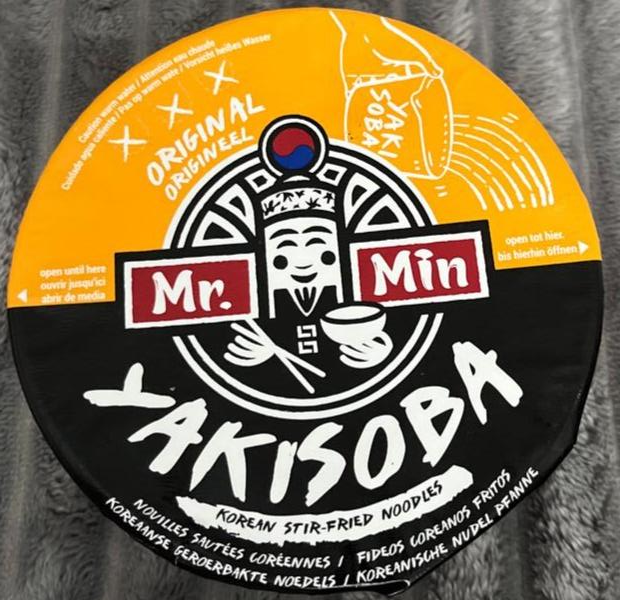 Zdjęcia - Yaki soba Korean stir fried noodles Mr. Min