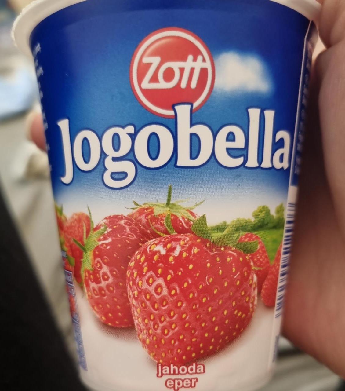 Zdjęcia - Jogobella truskawkowa Zott
