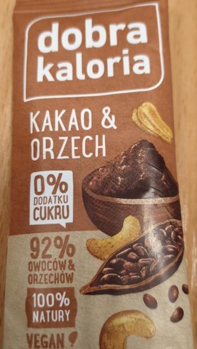 Zdjęcia - Dobra Kaloria Baton daktylowy kakao & orzech 35 g