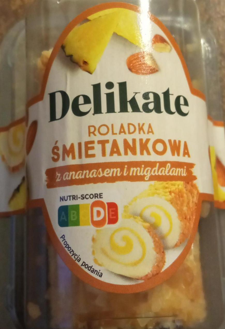 Zdjęcia - Roladka śmietankowa z ananasem i migdałami Delikate
