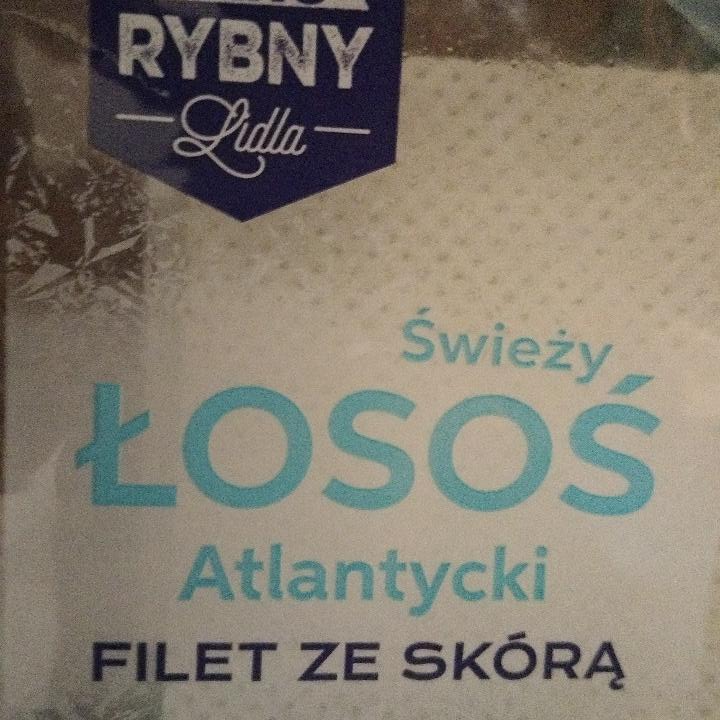 Zdjęcia - Świeży łosoś atlantycki filet ze skórą Targ rybny Lidla