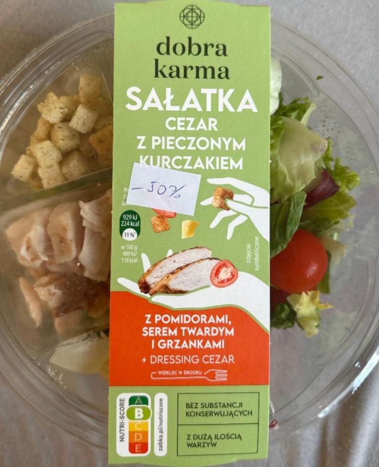 Zdjęcia - Sałatka cezar z pieczonym kurczakiem Dobra karma