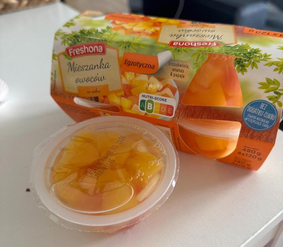 Zdjęcia - Mieszanka owoców w soku egzotyczna Freshona