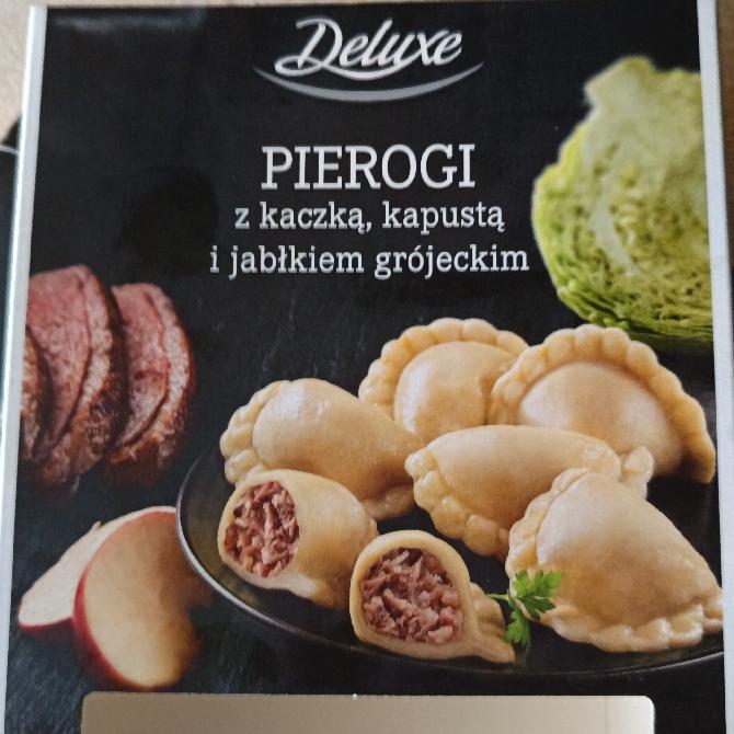 Zdjęcia - Pierogi z kaczką, kapustą i jabłkiem grójeckim Deluxe
