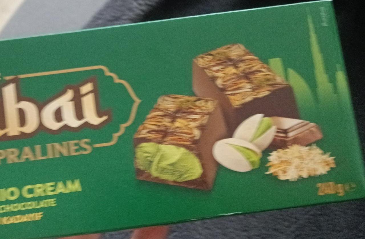 Zdjęcia - Dubai style pralines pistachio cream Bergen