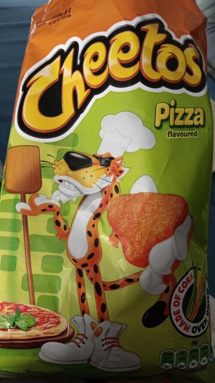 Zdjęcia - Pizza flavoured Cheetos